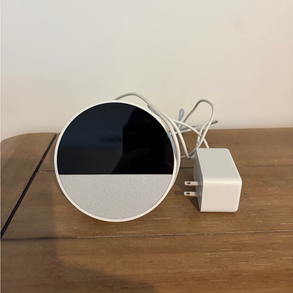 Glacier White Amazon Echo Spot